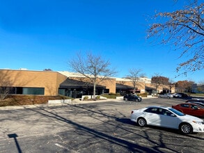 4701 Creek Rd, Blue Ash, OH for lease Building Photo- Image 2 of 2