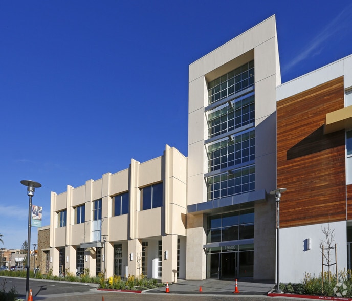 19409-19419 Stevens Creek Blvd, Cupertino, CA for lease - Building Photo - Image 2 of 11