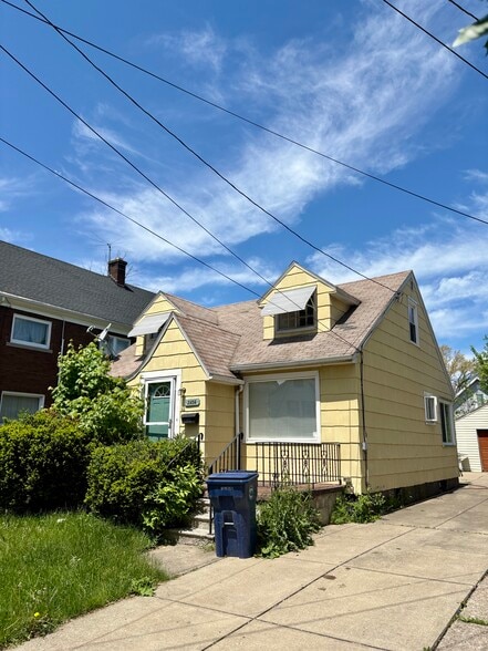 2456 South Ave, Niagara Falls, NY for sale - Primary Photo - Image 1 of 1