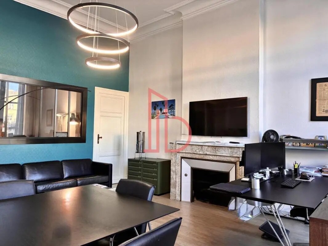 Office in Bordeaux for lease Interior Photo- Image 1 of 8