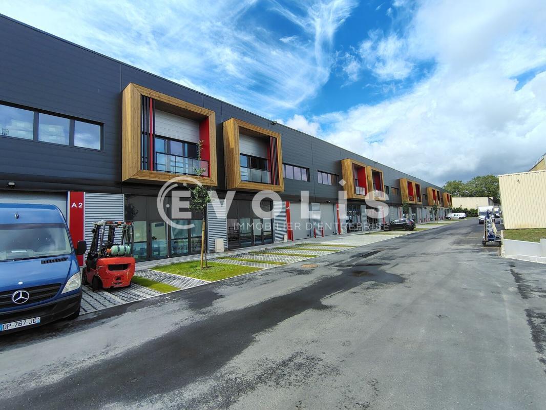 42 Rue Benoit Frachon, Bobigny for lease Building Photo- Image 1 of 2