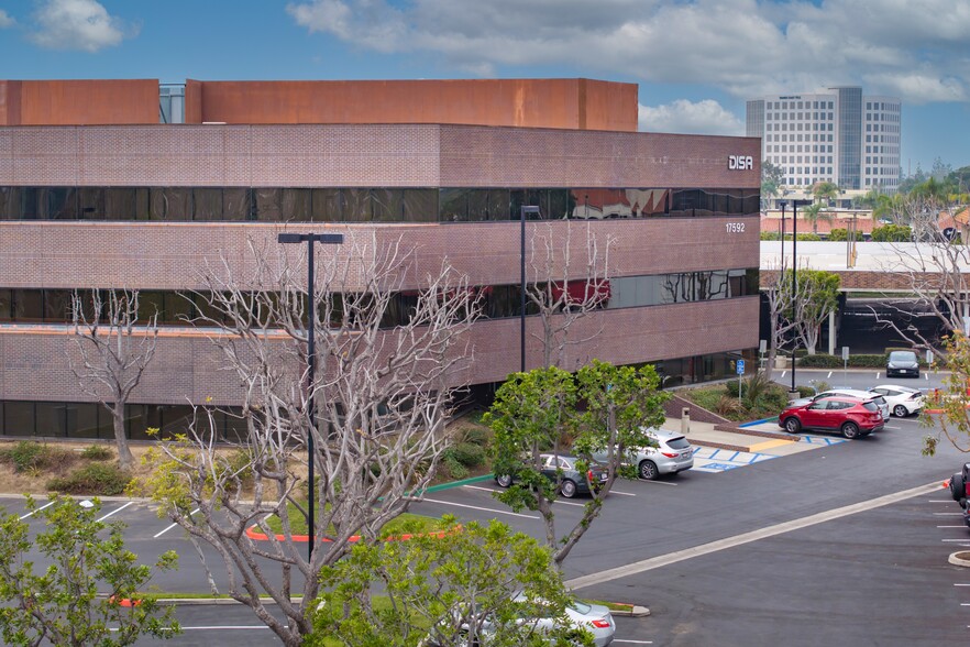 17592 E 17th St, Tustin, CA for lease - Building Photo - Image 3 of 3