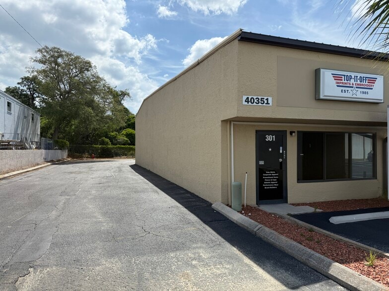 40351 US Highway 19 N, Tarpon Springs, FL à louer - Photo du bâtiment - Image 3 de 5