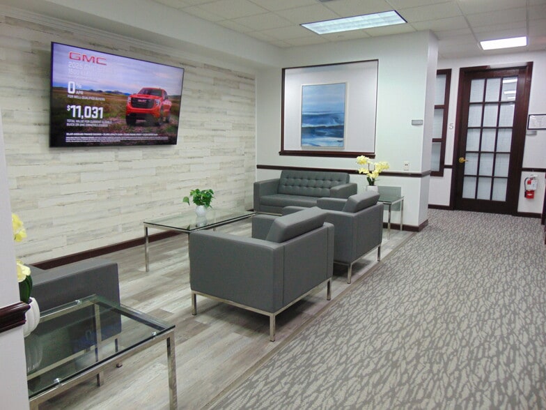 1690 S Congress Ave, Delray Beach, FL à louer - Photo du bâtiment - Image 3 de 27