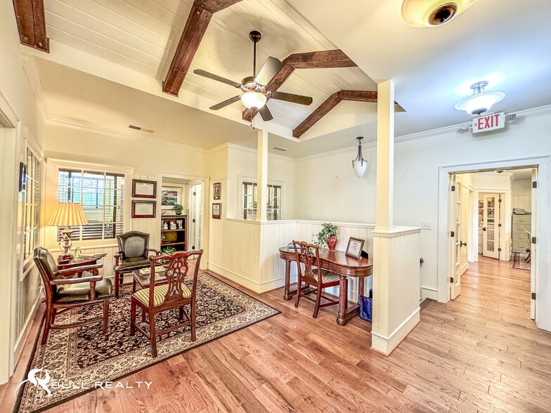 3007-3011 Piedmont Rd NE, Atlanta, GA à louer - Photo du bâtiment - Image 2 de 9