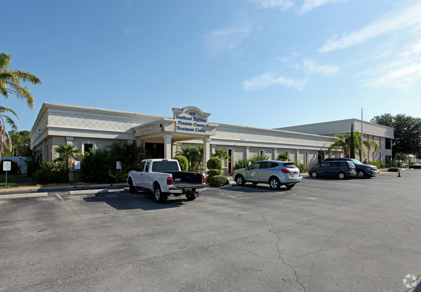 1620 Mason Ave, Daytona Beach, FL for lease - Building Photo - Image 2 of 5