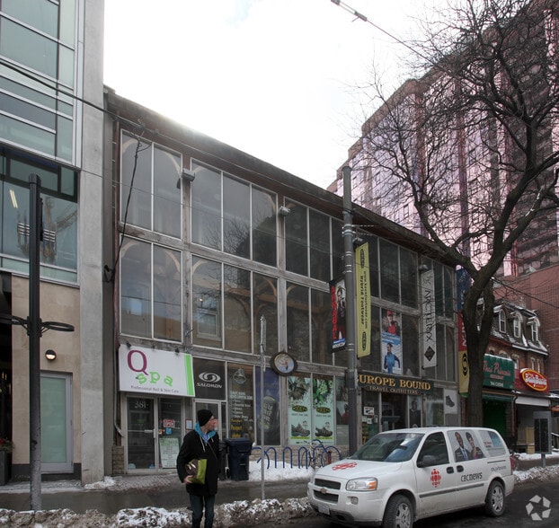 381-385 King St W, Toronto, ON for sale - Building Photo - Image 2 of 3