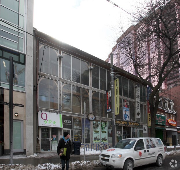 381-385 King St W, Toronto, ON à vendre - Photo du bâtiment - Image 2 de 3