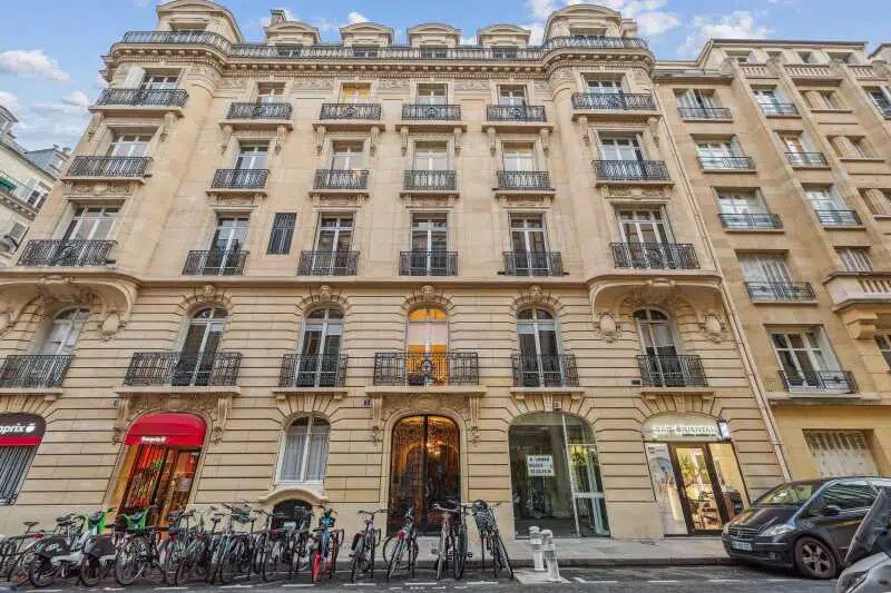 Bureau dans Paris à louer - Photo du bâtiment - Image 1 de 12