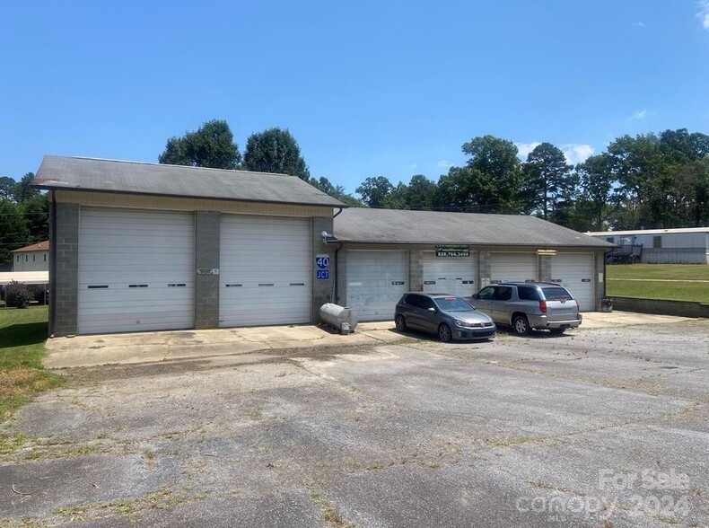 8587 Sparrow Trl, Connelly Springs, NC for sale - Primary Photo - Image 1 of 4