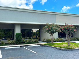 West Linebaugh Business Center - Entrepôt