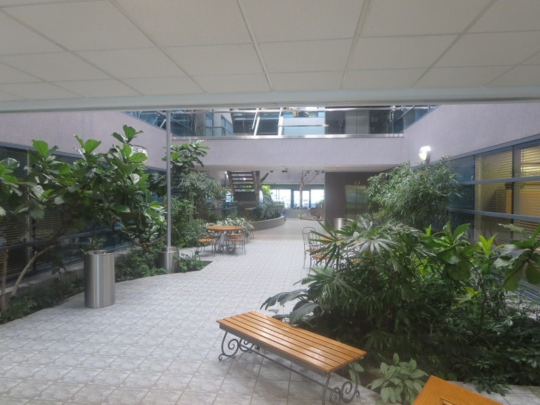 6025 11th St SE, Calgary, AB for lease - Interior Photo - Image 3 of 7