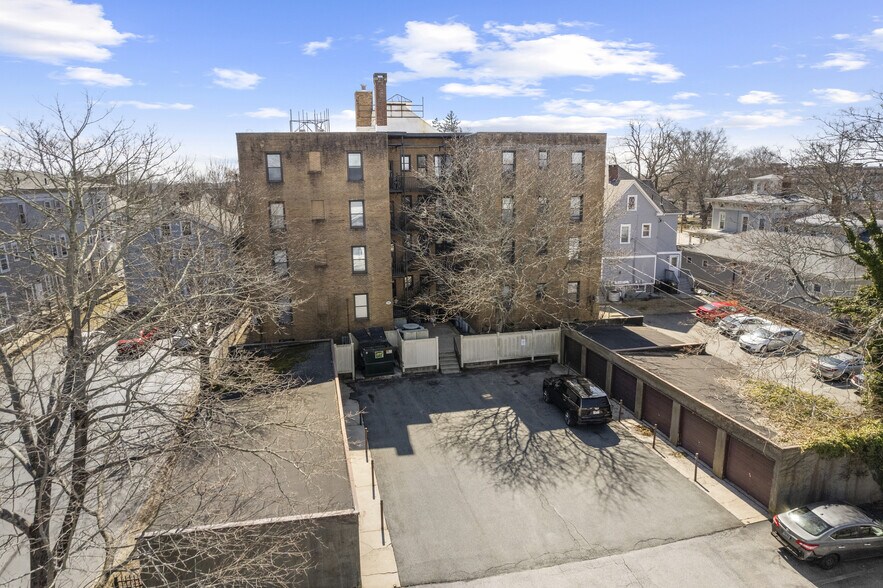 43 Granite St, New London, CT à vendre - Photo du bâtiment - Image 3 de 14