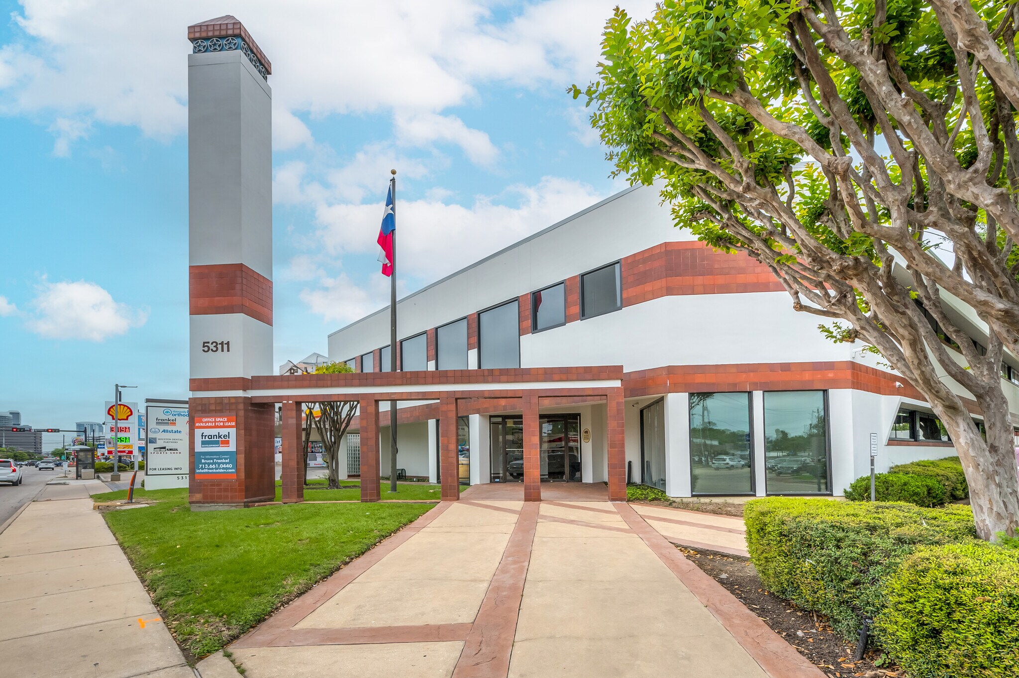 5311 Kirby Dr, Houston, TX à louer Photo principale- Image 1 de 12