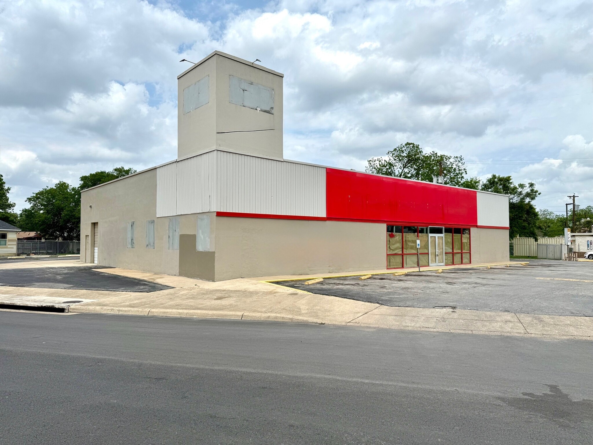2619 Nogalitos St, San Antonio, TX for lease Building Photo- Image 1 of 5
