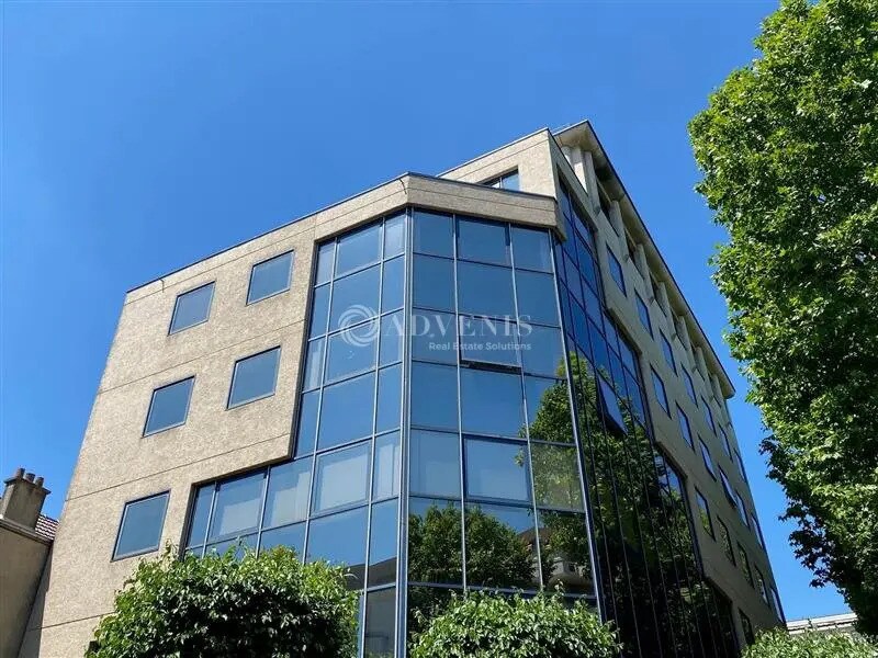 Bureau dans Cachan à louer Photo du bâtiment- Image 1 de 8