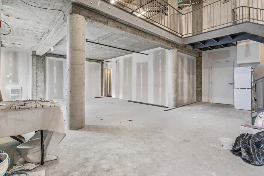 5229 Boul Décarie, Montréal, QC à vendre - Photo intérieure - Image 3 de 4