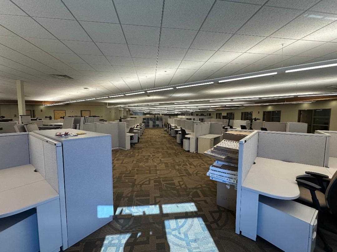 3273 Ridgeway Dr, Coralville, IA for lease Interior Photo- Image 1 of 1