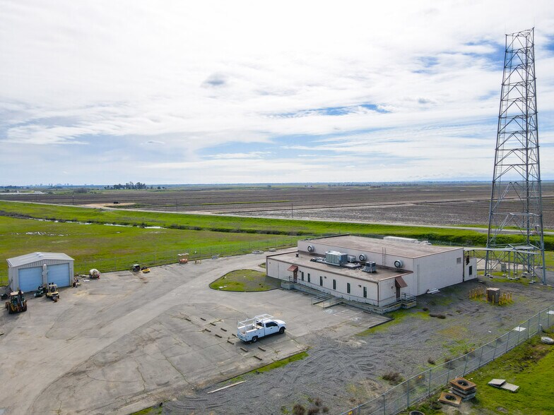 3387 W Riego Rd, Elverta, CA à vendre - Photo du bâtiment - Image 1 de 12