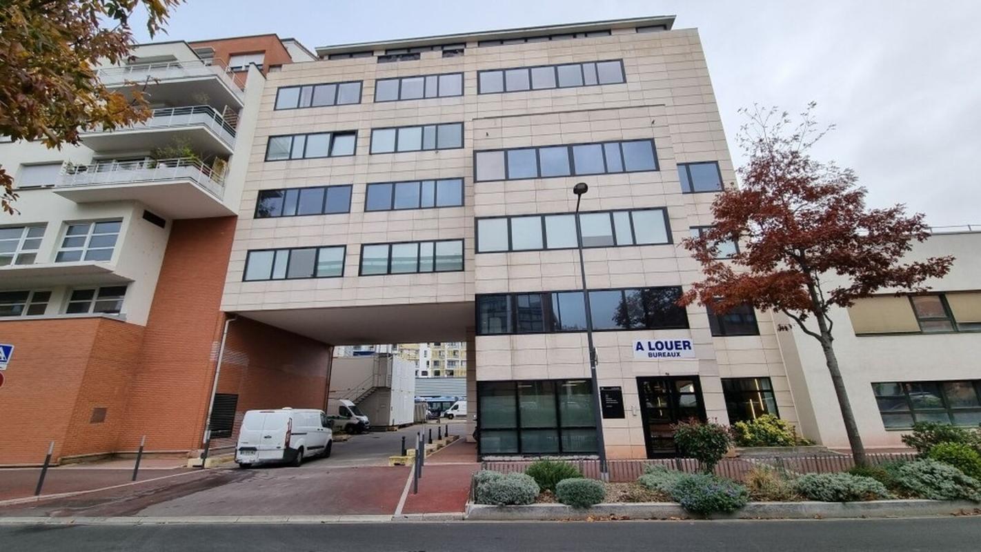 16 Rue Jean Jacques Rousseau, Issy-les-Moulineaux à louer Photo du bâtiment- Image 1 de 14