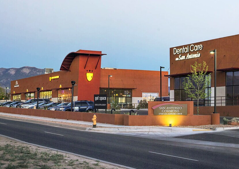 5700 San Antonio Dr NE, Albuquerque, NM à vendre - Photo du bâtiment - Image 2 de 7