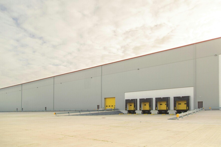 E Lancashire Rd, Liverpool à louer - Photo du bâtiment - Image 3 de 3