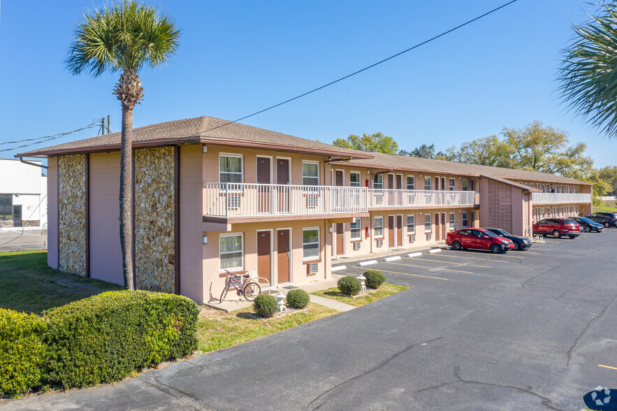 4651 US-192, Kissimmee, FL à vendre - Photo principale - Image 1 de 1