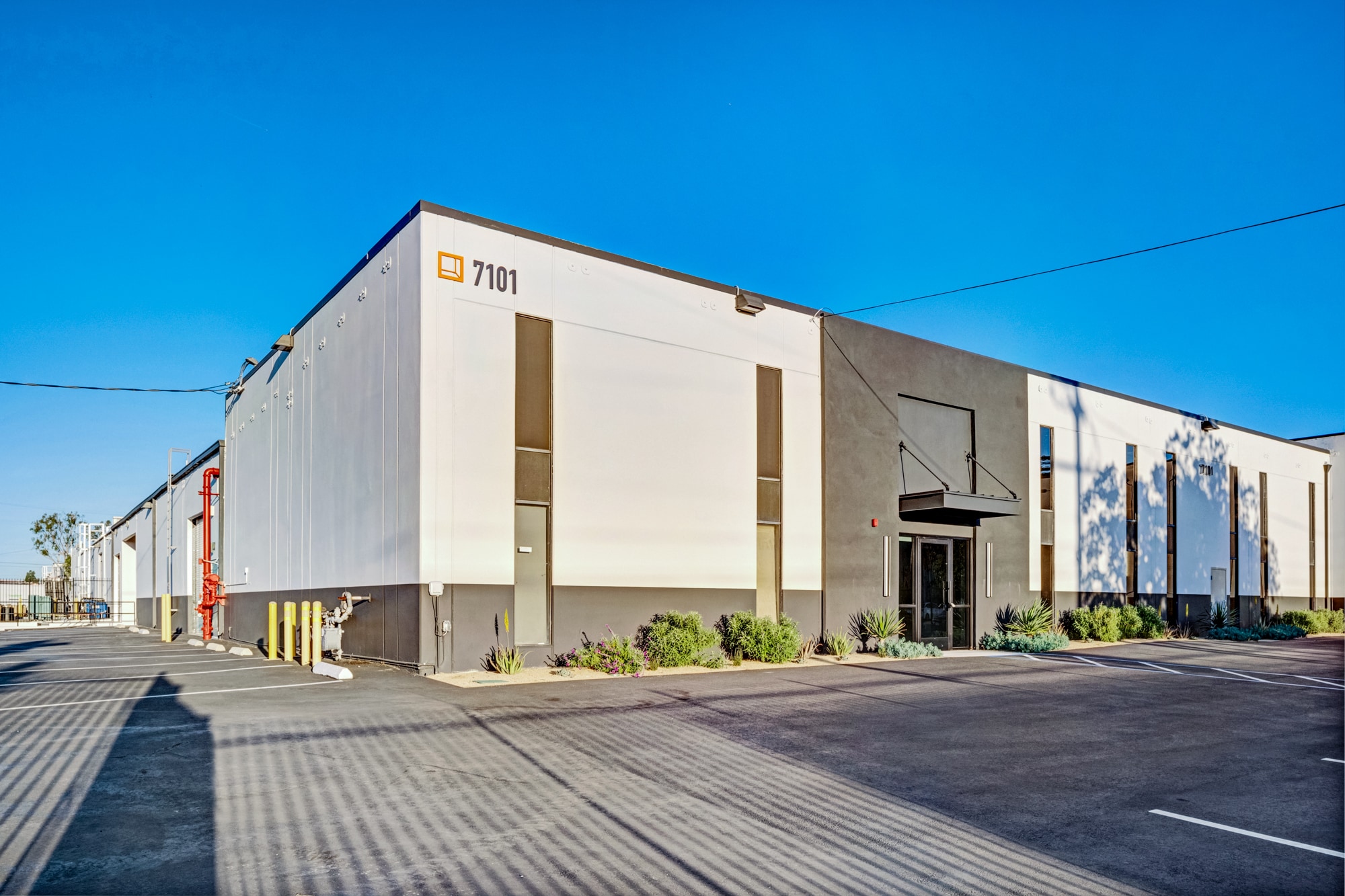 7101 Case Ave, North Hollywood, CA for lease Primary Photo- Image 1 of 11