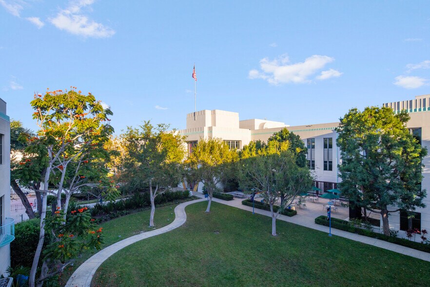 9050 Washington Blvd, Culver City, CA à louer - Photo du bâtiment - Image 3 de 7