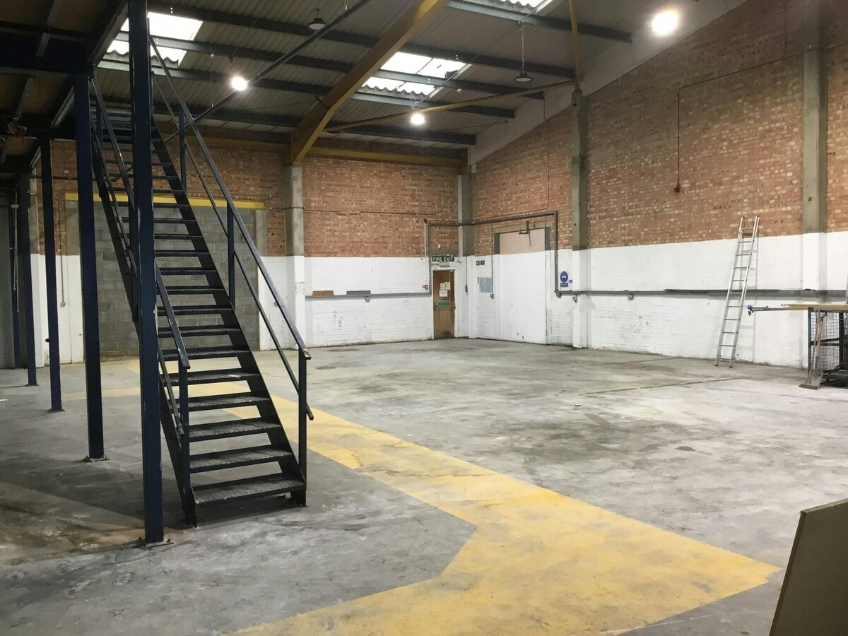 15 Edison Rd, Eastbourne, ESX BN23 6PT - Unité Unit 15 -  - Photo intérieure - Image 1 of 2