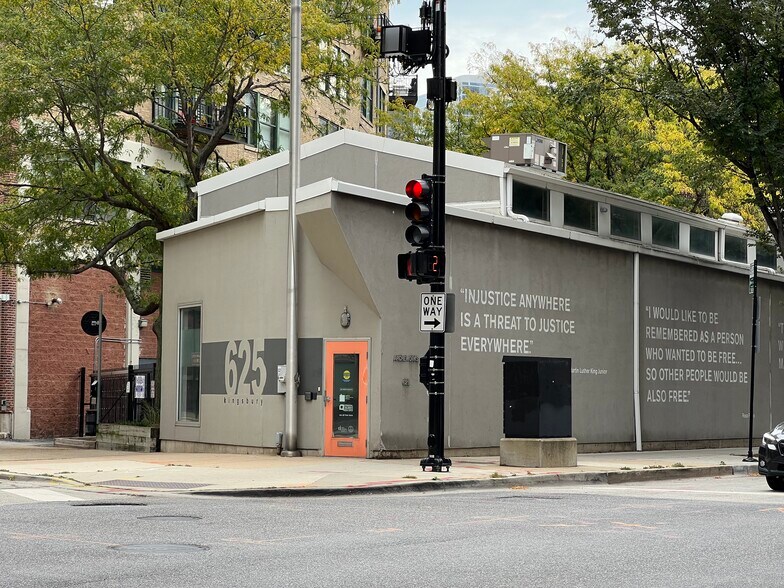 430 W Ohio St, Chicago, IL à vendre - Photo du bâtiment - Image 2 de 21