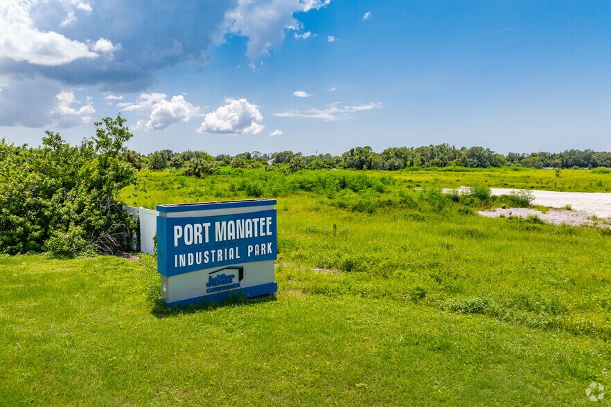 Port Manatee Industrial Park portefeuille de 3 propriétés à vendre sur LoopNet.ca - Photo du bâtiment - Image 2 de 12