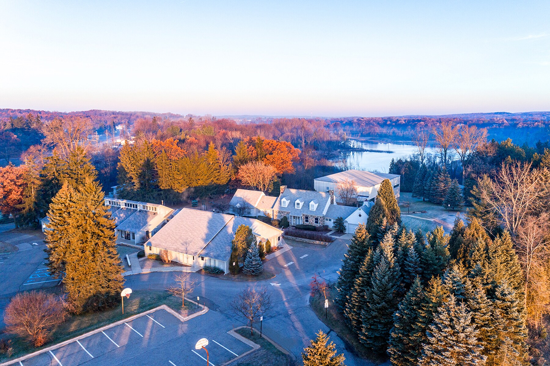 8984 Dixie Hwy, Springfield Township, MI for sale Primary Photo- Image 1 of 2