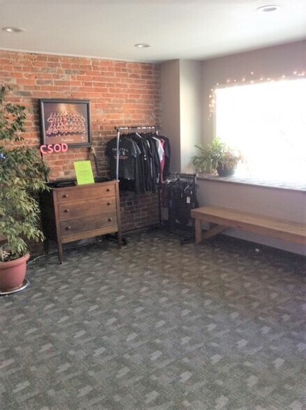 315 N Main St, Burlington, IA à vendre - Hall d’entrée - Image 2 de 16