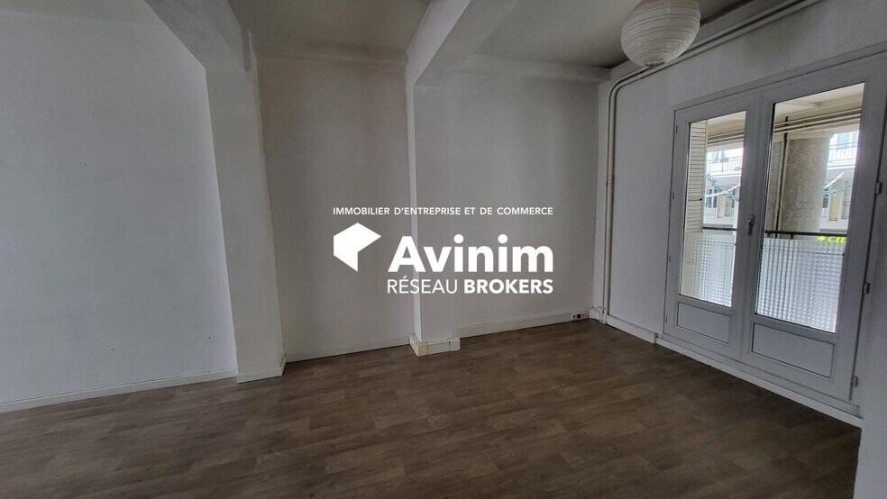 Office in Le Havre for lease - Interior Photo - Image 2 of 2