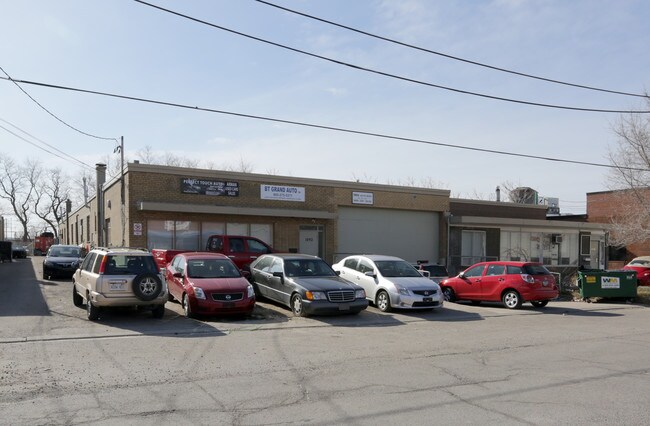 Plus de détails pour 1888 Mattawa Ave, Mississauga, ON - Industriel à vendre