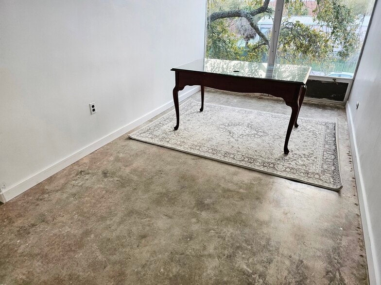 622 Kempner, Galveston, TX à louer - Photo intérieure - Image 3 de 53