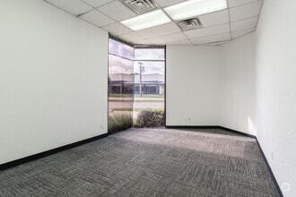 1911 Old Denton Rd, Carrollton, TX for lease Interior Photo- Image 2 of 5