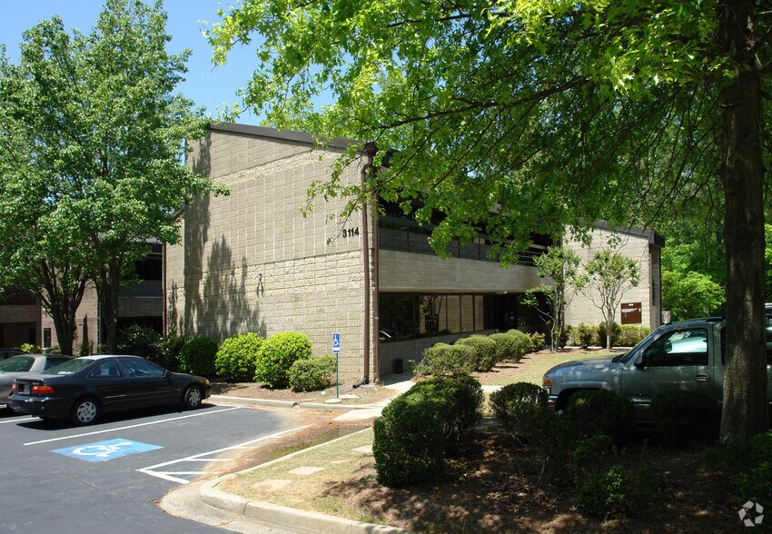 3114 Mercer University Dr, Chamblee, GA for sale - Primary Photo - Image 1 of 4