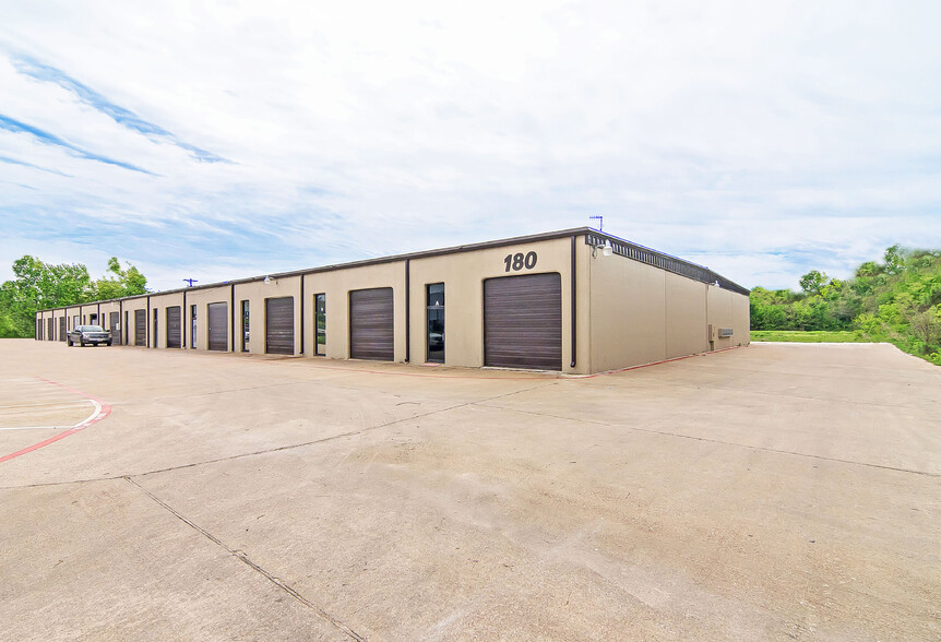 180 Industrial Blvd, McKinney, TX for lease - Primary Photo - Image 1 of 6