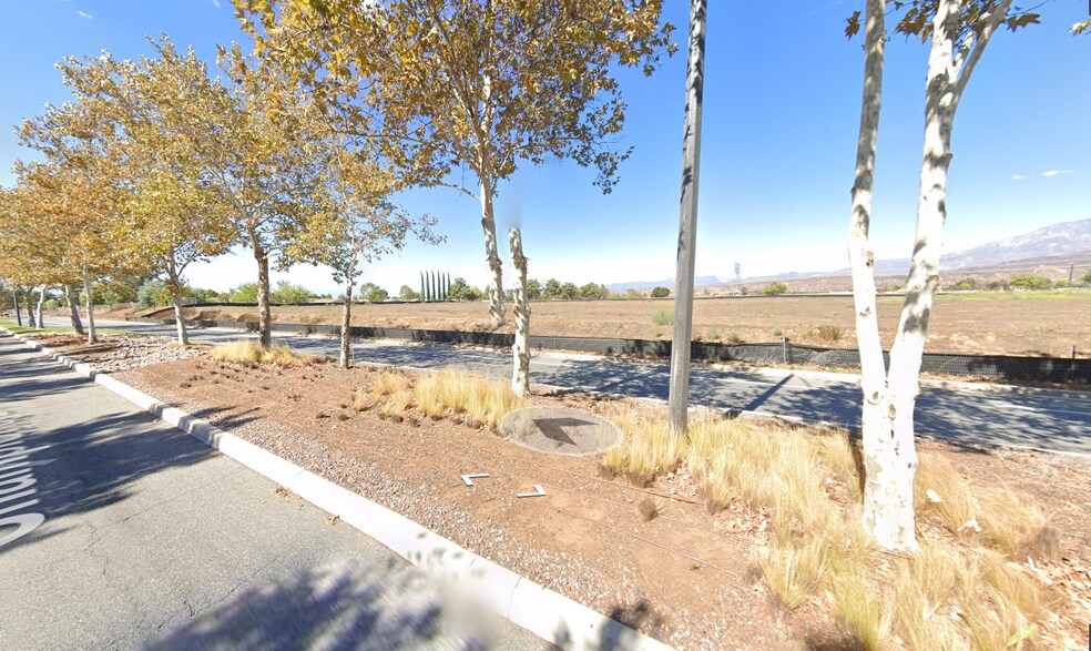 7.00 ACRES IN LOT 1 MB 455/094 TR 36955, Calimesa, CA à vendre - Aérien - Image 2 de 2