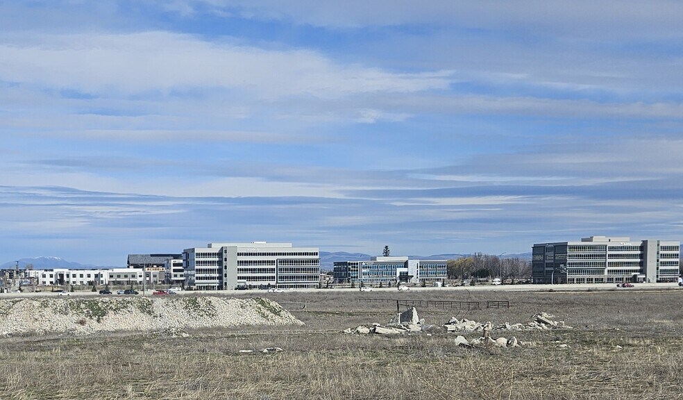 2690 W Dutch Farm Rd, Meridian, ID à vendre - Photo du bâtiment - Image 3 de 8