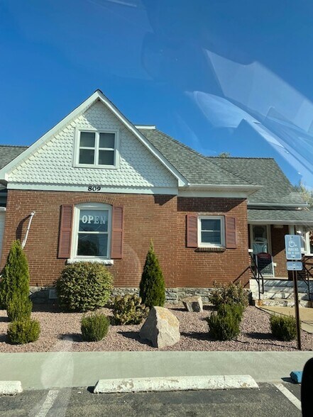 809 E Karsch Blvd, Farmington, MO à vendre - Photo du bâtiment - Image 2 de 5