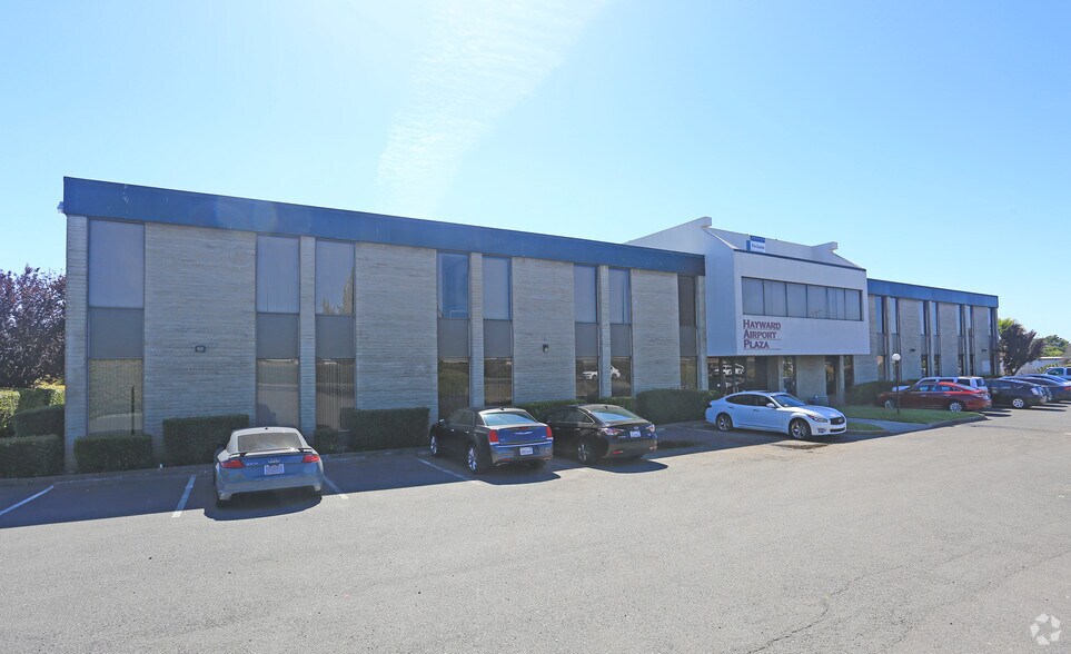 22693 Hesperian Blvd, Hayward, CA à louer - Photo du bâtiment - Image 2 de 3