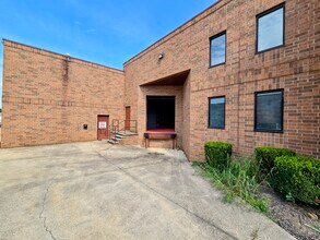 12855 York Delta Dr, North Royalton, OH à louer Photo intérieure- Image 2 de 8