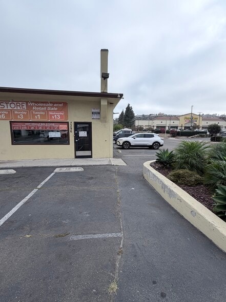 7388-96 Broadway, Lemon Grove, CA à louer - Photo du bâtiment - Image 3 de 4