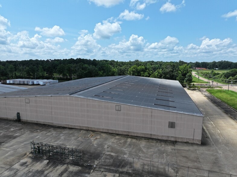 1800 N Clark Ave, Magnolia, MS for lease - Building Photo - Image 3 of 10