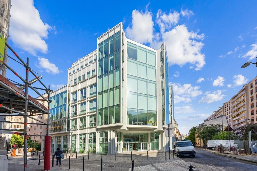 28-28 Rue Emile Ménier, Paris for lease - Building Photo - Image 2 of 17