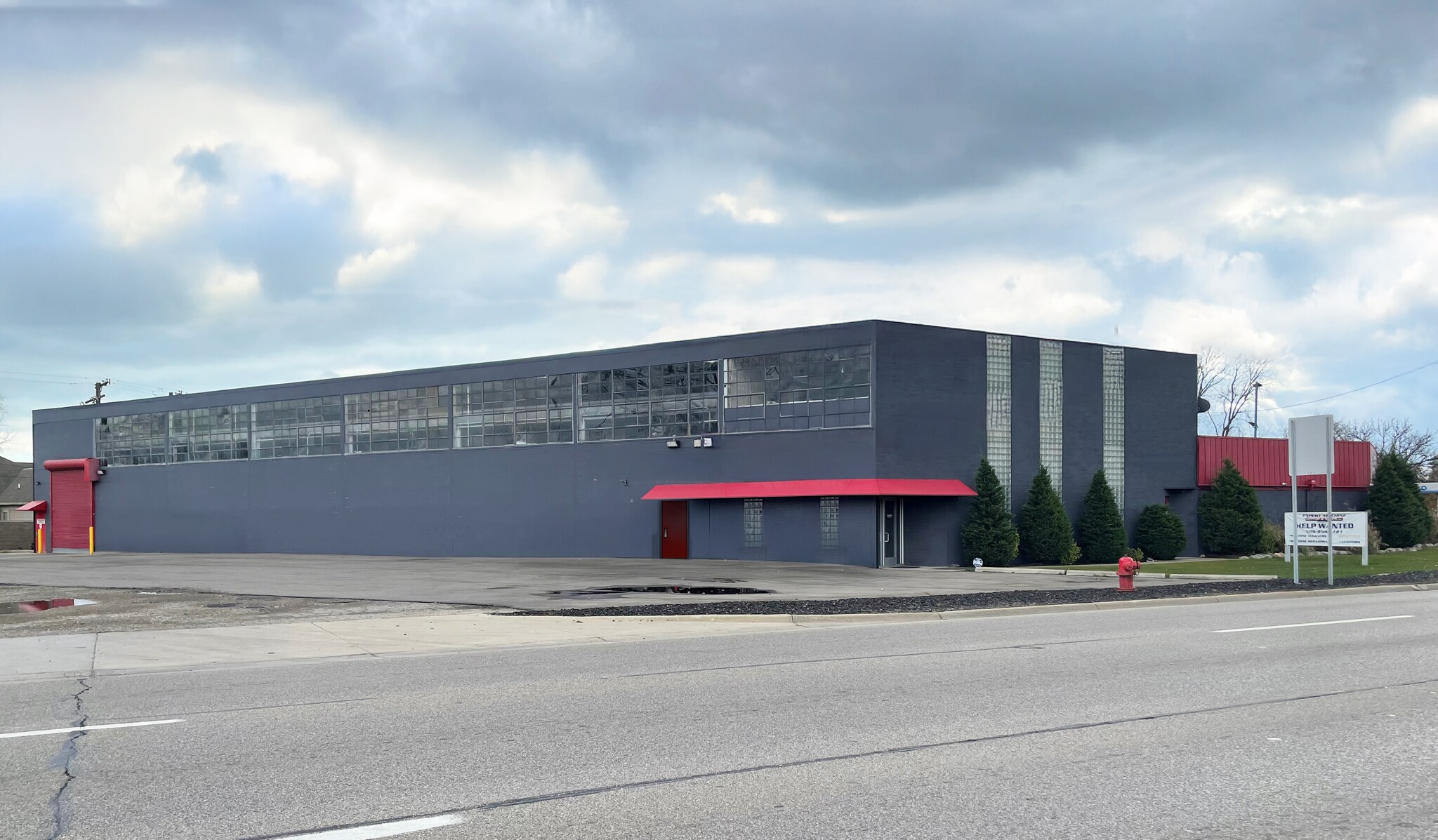 30744 Groesbeck Hwy, Roseville, MI for lease Primary Photo- Image 1 of 13