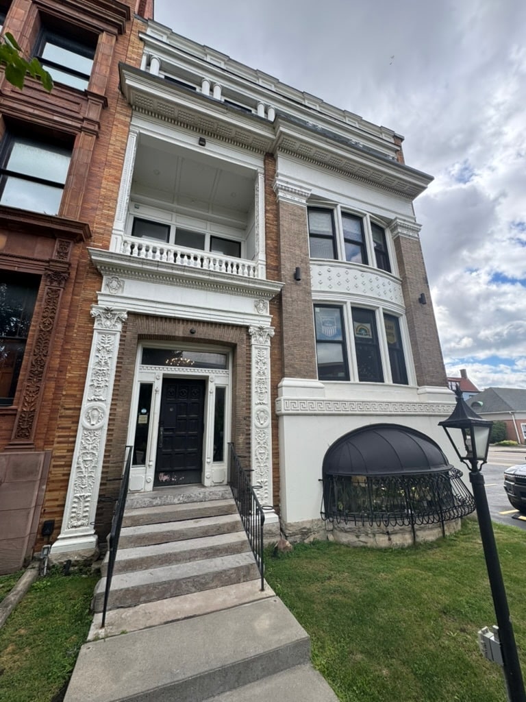 471 Delaware Ave, Buffalo, NY for lease Primary Photo- Image 1 of 11